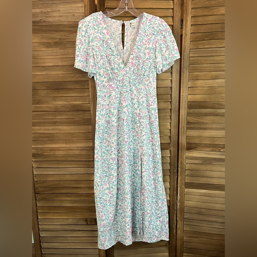 Billabong Pink and White Flutter Sleeve Sundress
